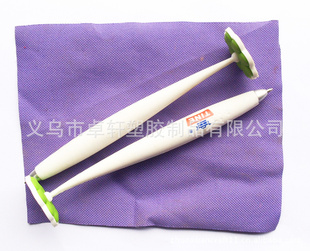 新款促销赠品磁性笔PVC软胶卡通笔