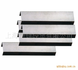 :莱钢的槽钢材Q235,Q345,10#,20#,30#,50#.镀锌槽钢。