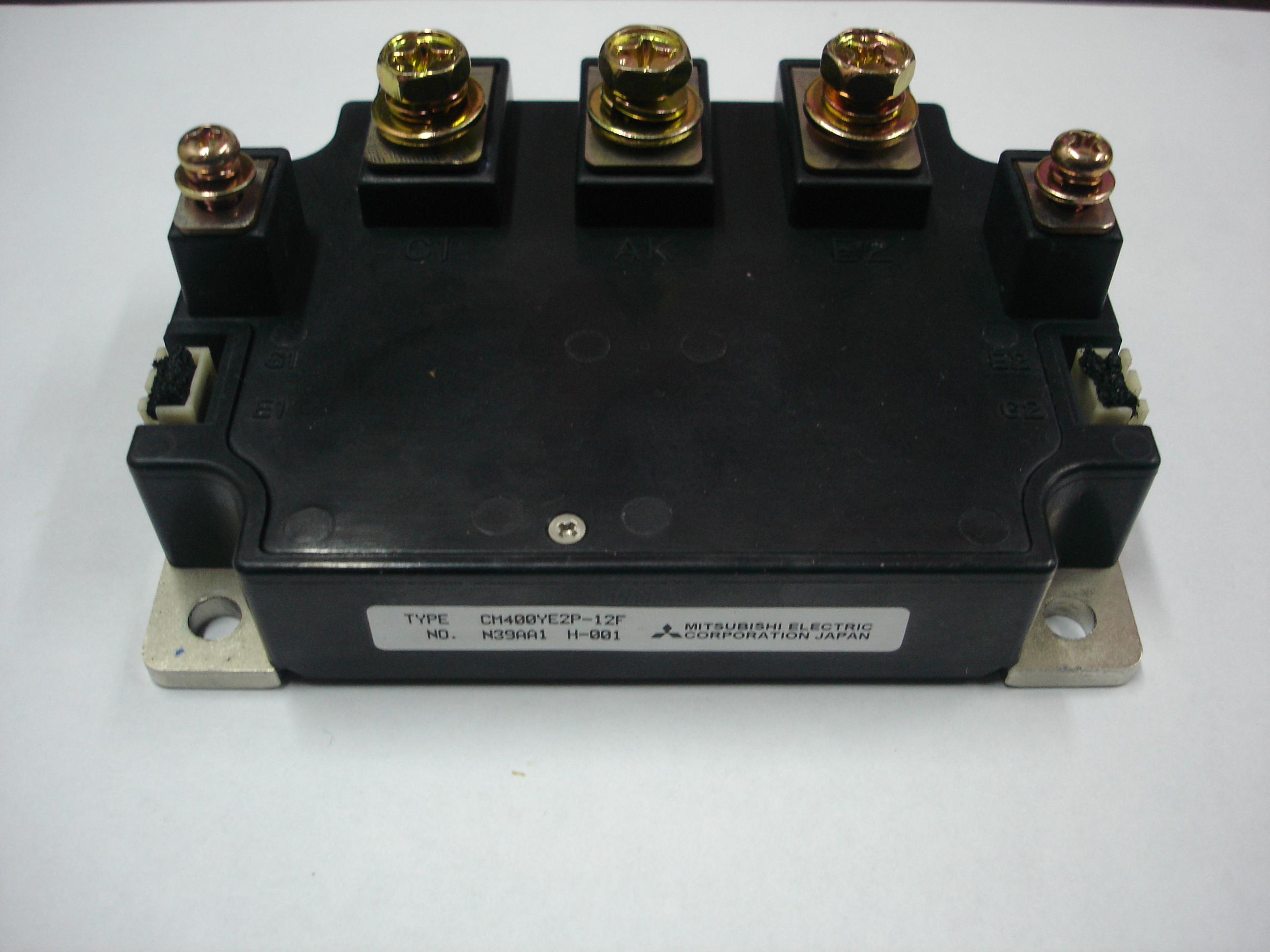 CM400YE2P-12F