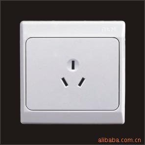 16A250V三电源开关插座12年保工