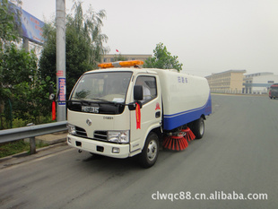 现货销售东风福瑞卡扫路车容积3-5立方扫路车外型美观经久耐用