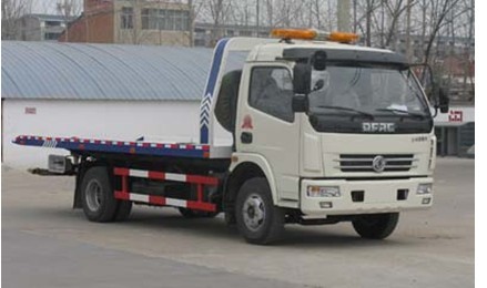 多利卡底盘清障车(一拖二)