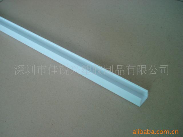 LEDƲ