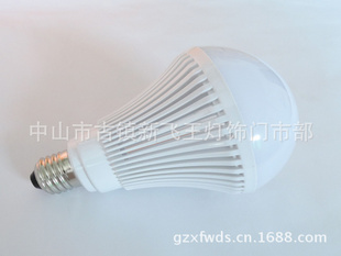 厂家直销大量高节能LED球泡灯环保12W经典节能灯批发
