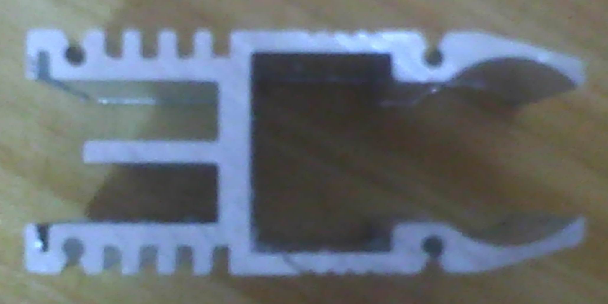 LEDְͲ