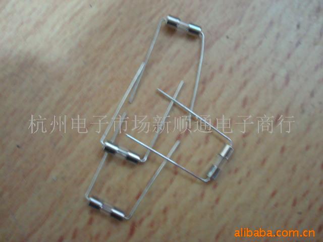 保险丝3X10节能灯(图)