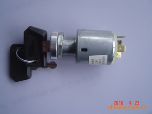 6JK007232-001