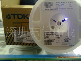 AVX0402104K10V