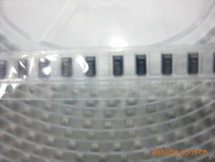 Ƭ120610UF/10V