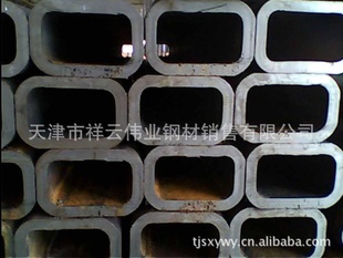 大量Q235.Q345B等各种材质方矩型焊管,方矩形无缝管。