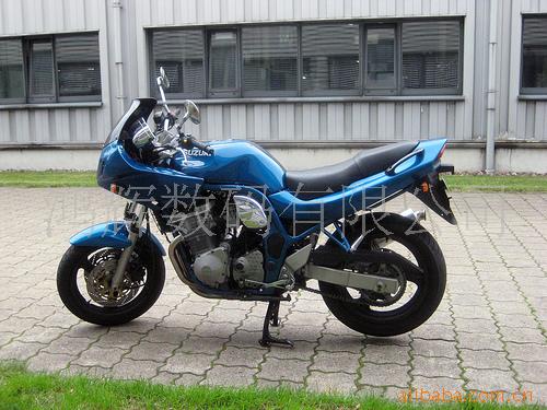 ľBANDIT600S