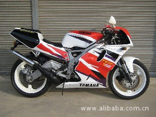TZR250