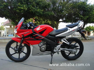 ۱CBR125RR