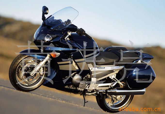 CBR125RRĦг