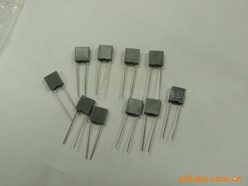 У100V102