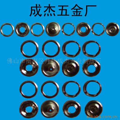 大量各类五金爪珠,鸡眼,撞钉,钮扣加工