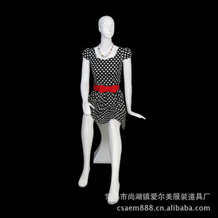 品亮光抽象女坐姿模特,服装模特,道具模特