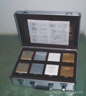 厂家铝合金手提电工工具箱收纳箱