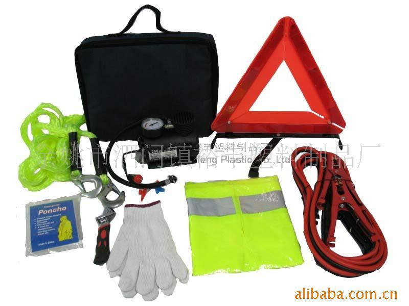 EMERGENCYROADKITLO-E24