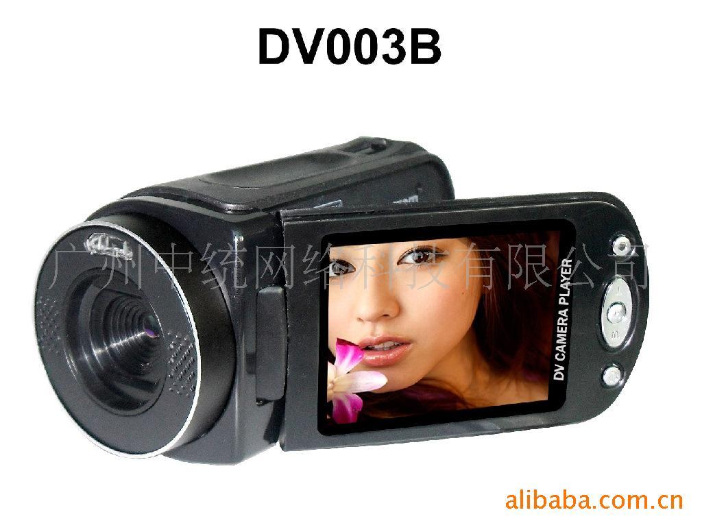 DV̸