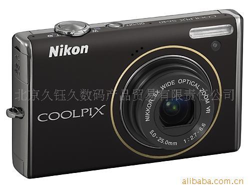 ῵COOLPIXS640()