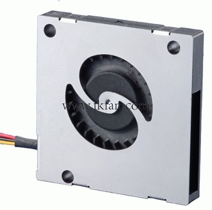 3004ķ30*30*4.5mm3.3V΢ͷ