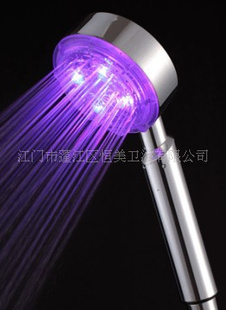 LED花洒(温控七彩)厂家直销