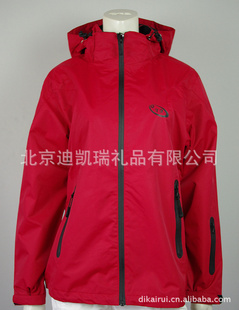 T-2352女士休闲运动冲锋上衣、三。