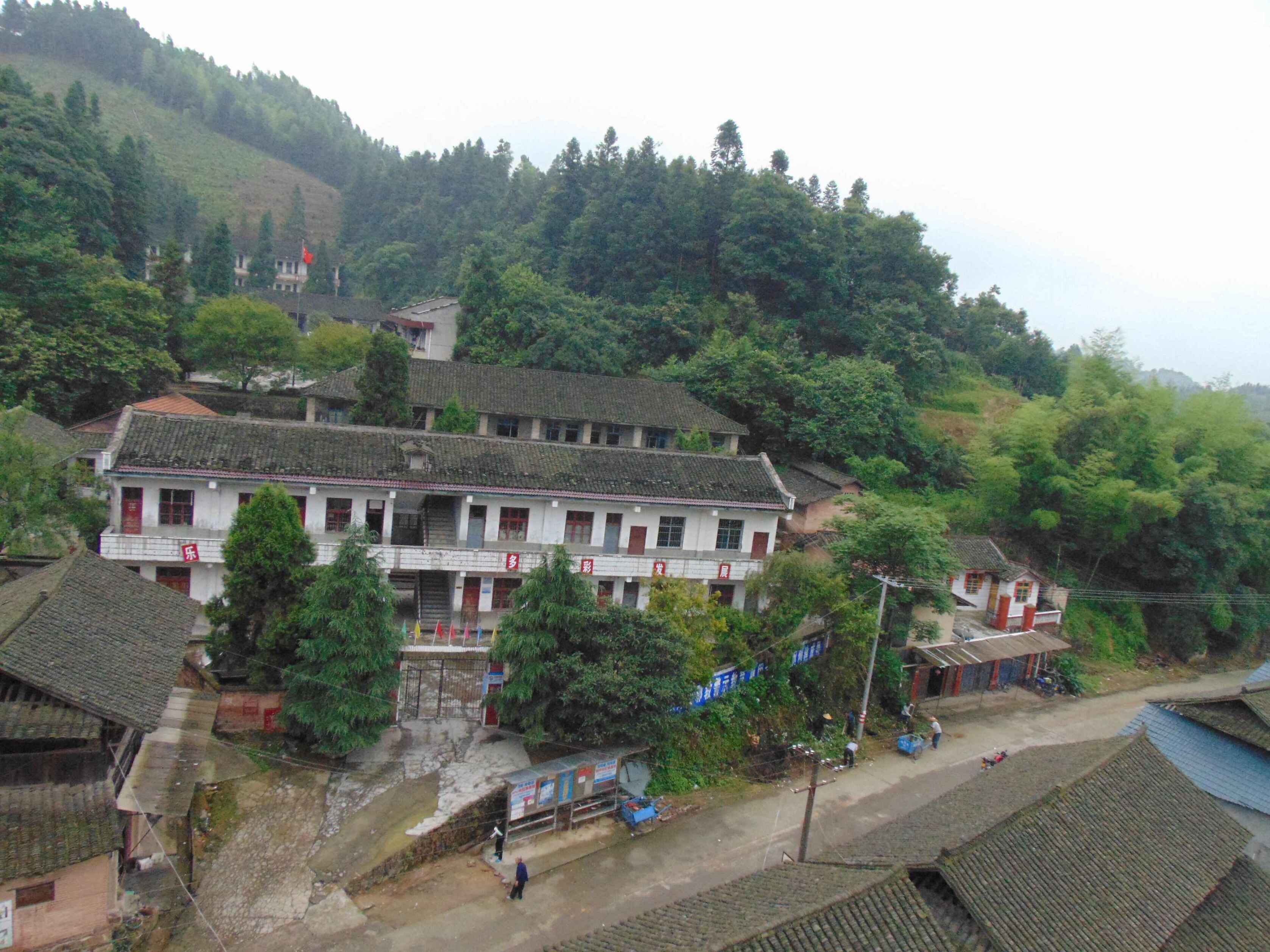 芷江侗族自治县牛牯坪乡小学