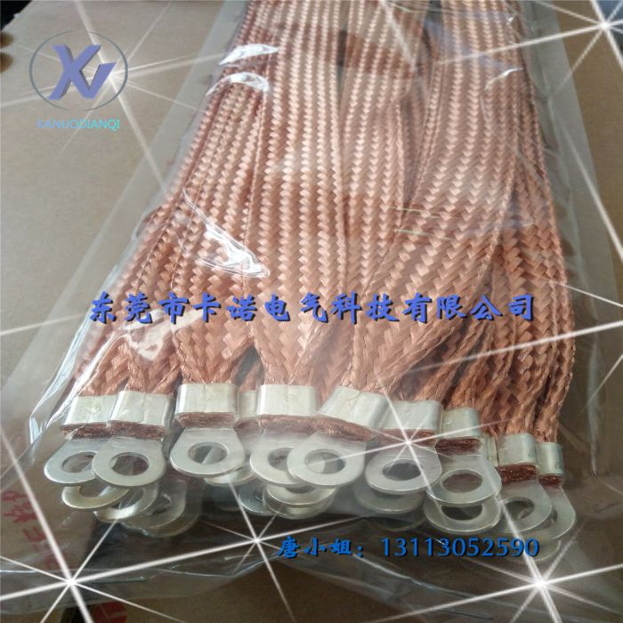 高层建筑铝合金门窗防雷连接线材质可分为紫铜(TZ)和镀锡铜(TZX),铜导线的主要制作工艺是由无氧铜丝编织而成,一般的铝合金门窗防雷接地铜导线都采用斜纹铜编织线,两端压接OT端子,便于安装螺栓孔,常规截面有16平方 20平方 25平方。 防雷铜导线产品介绍:第一、铜的电阻较小,电阻最小的是金其次是银,但金和银的价值高不适宜实际运用,所以一般选择铜;第二、铜的熔沸点较高而且稳.
