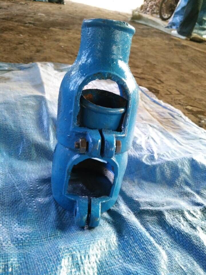 在这个瓶阀上配戴上氧气瓶帽子,以保证瓶阀不受机械损害,保证安全