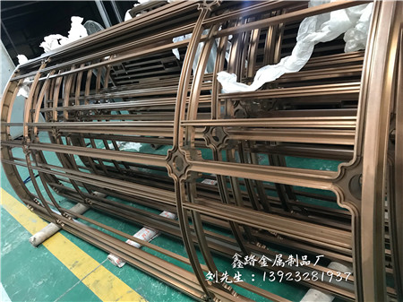 珠海售楼部室内不锈钢电镀仿古铜花格屏风
