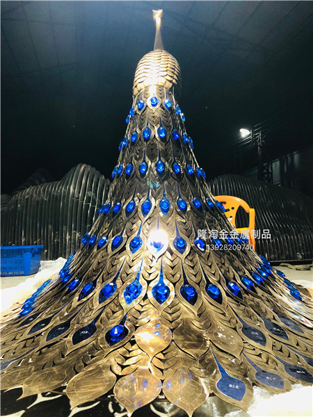 珠海地产不锈钢孔雀雕塑图片玫瑰金不锈钢孔雀雕塑格调十足的艺术家