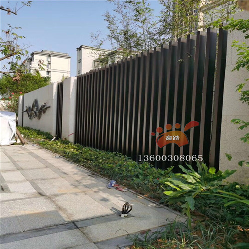 高档园林景观工程 不锈钢山形景墙格栅安装案例欣赏