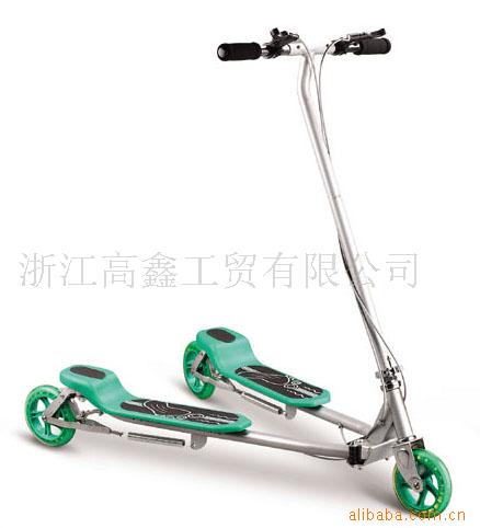 高鑫牌摇摆滑板车,蛙式三轮摇摆滑板车,玩具车