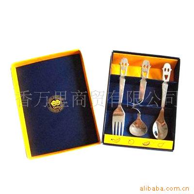 批发不锈钢笑脸餐具三件套