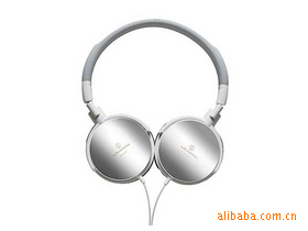 ATH-ES7