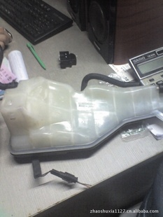 94款凌志LS400付水箱,原装拆车件