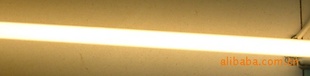 [Ʒ]伫