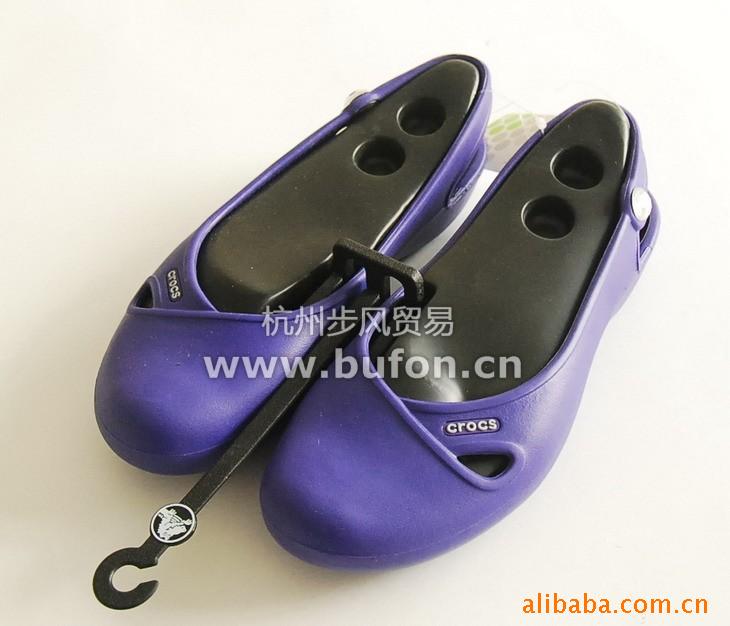 CROCSάOlivia