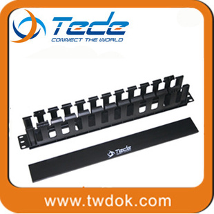 特的1U塑料机柜理线器/理线架CableManagement