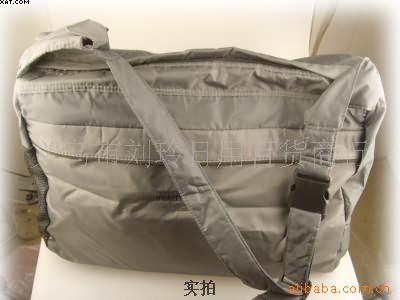 男式旅行包日韩男包批发斜挎包单肩包