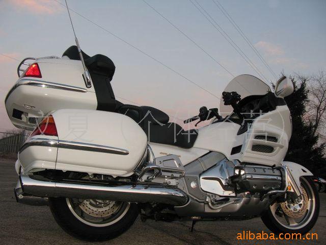GL1800()