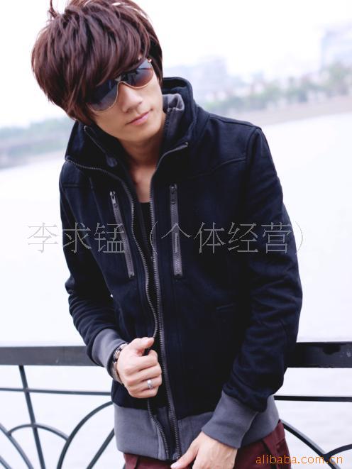 пY8823