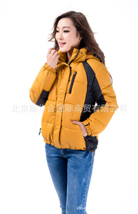 大量批发服装工厂2012外贸新款户外运动拼片女式棉服女士羽绒棉服