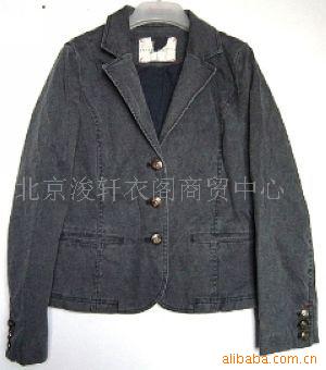 服装,库存服装,牛仔服,休闲裤,男裤,女裤(图)