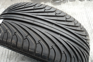 ȫ¸̥215/40R18