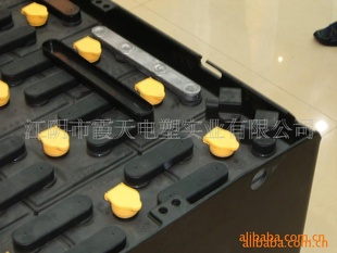 10PZS700