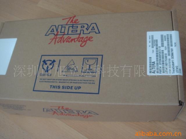 AlterоƬEPM7256ATC144-12