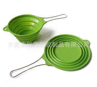 硅胶餐具工厂定做食品级硅胶格塑料格欢迎来电咨询!